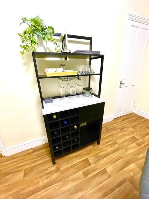 Charter House With Good Wifi Appartement Chatham  Buitenkant foto